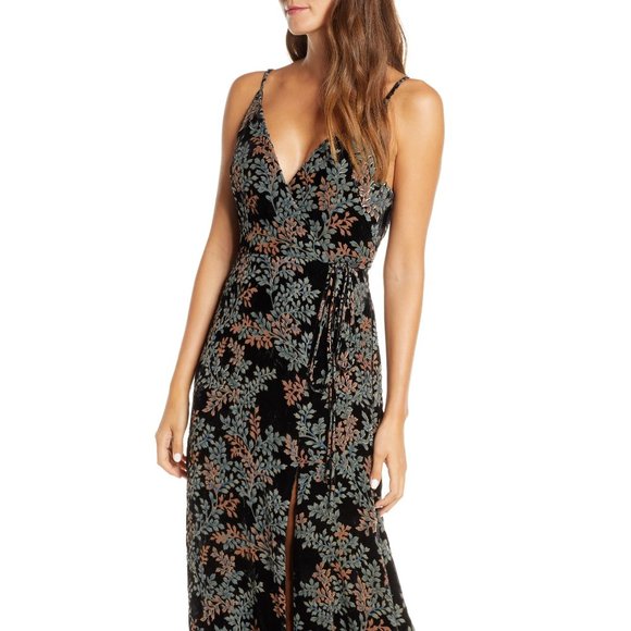 Jenny Yoo Dresses & Skirts - NEW Jenny Yoo Collection Selma Velvet  Wrap Dress